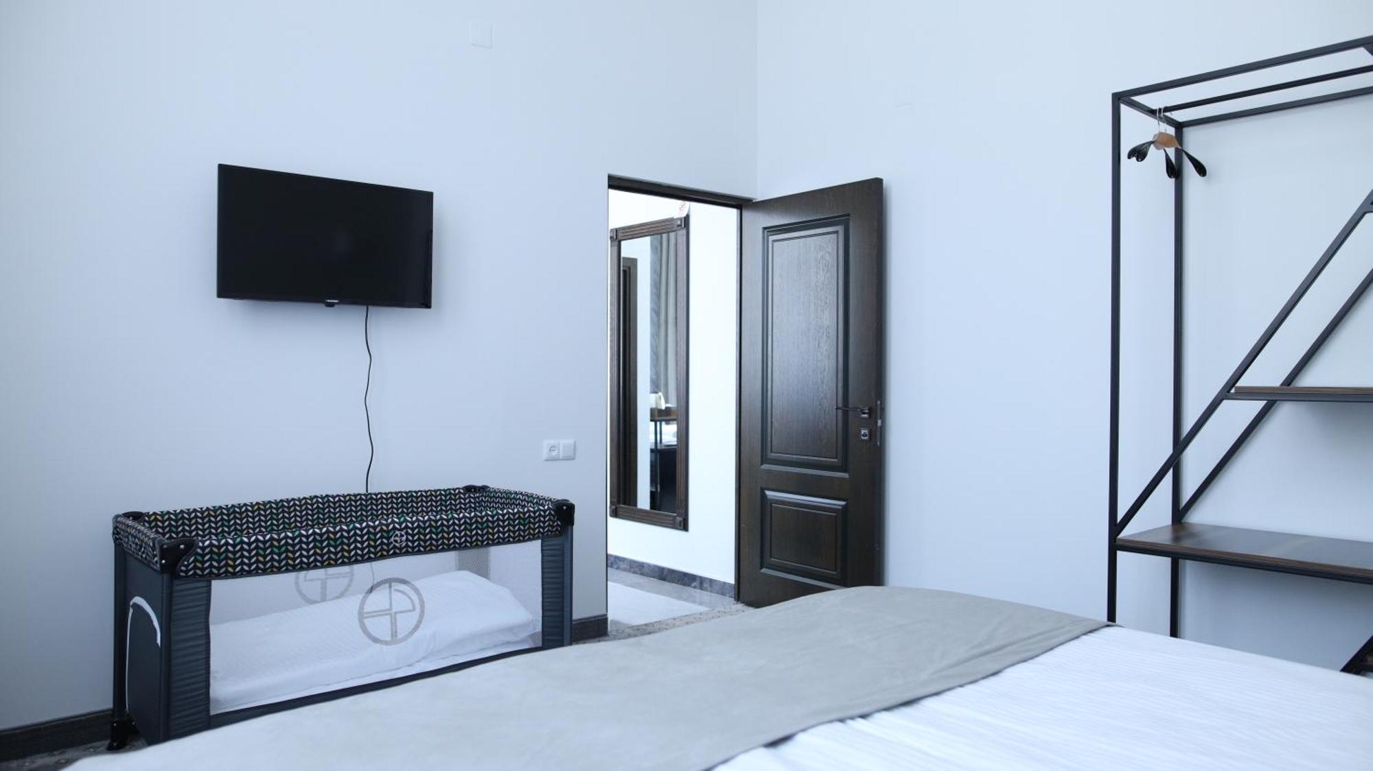Bmg Hotel By Grigoryans Group Goris Exterior foto